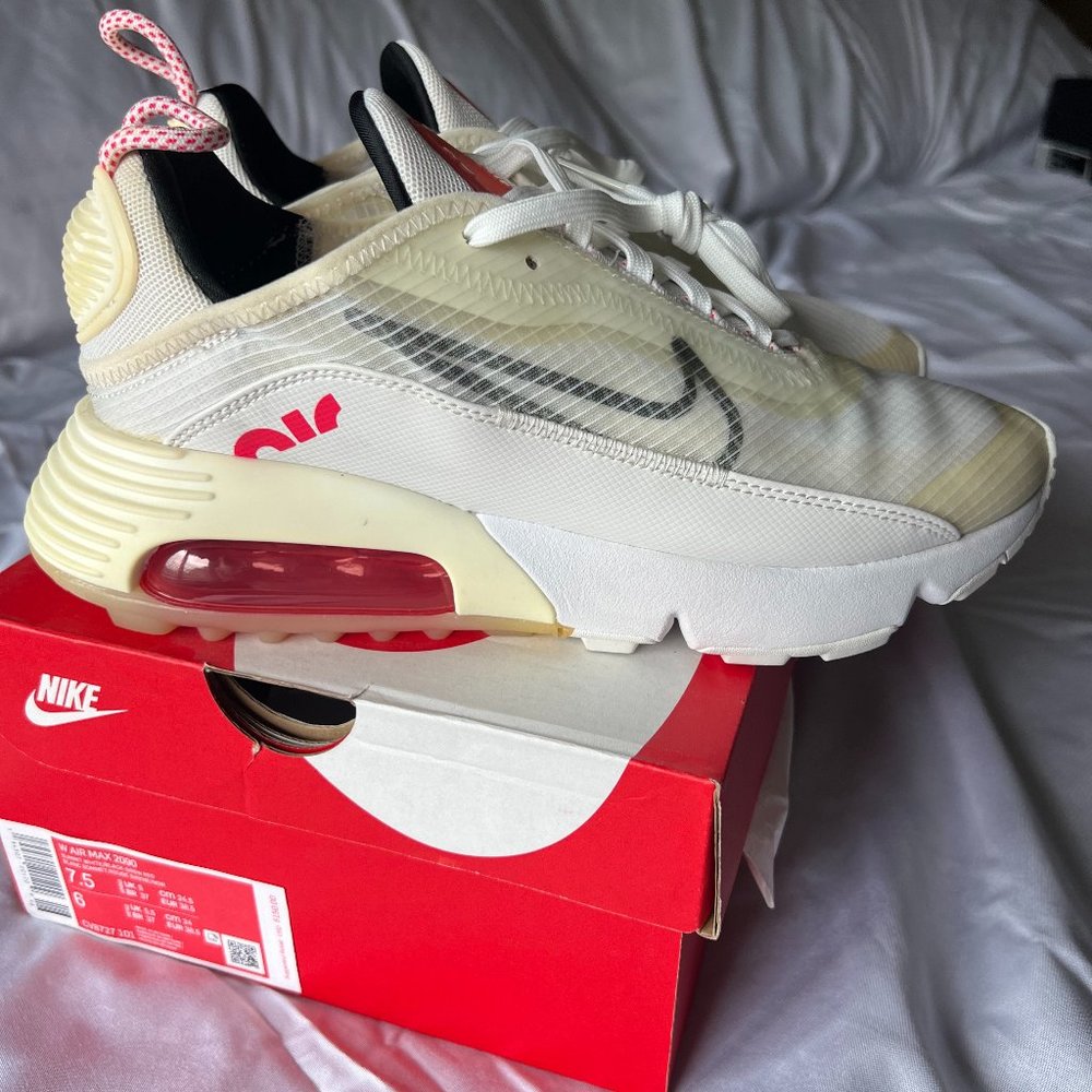 BNIB Nike Air Max 2090 Summit White/Siren Red Women's Trainers Size 7.5